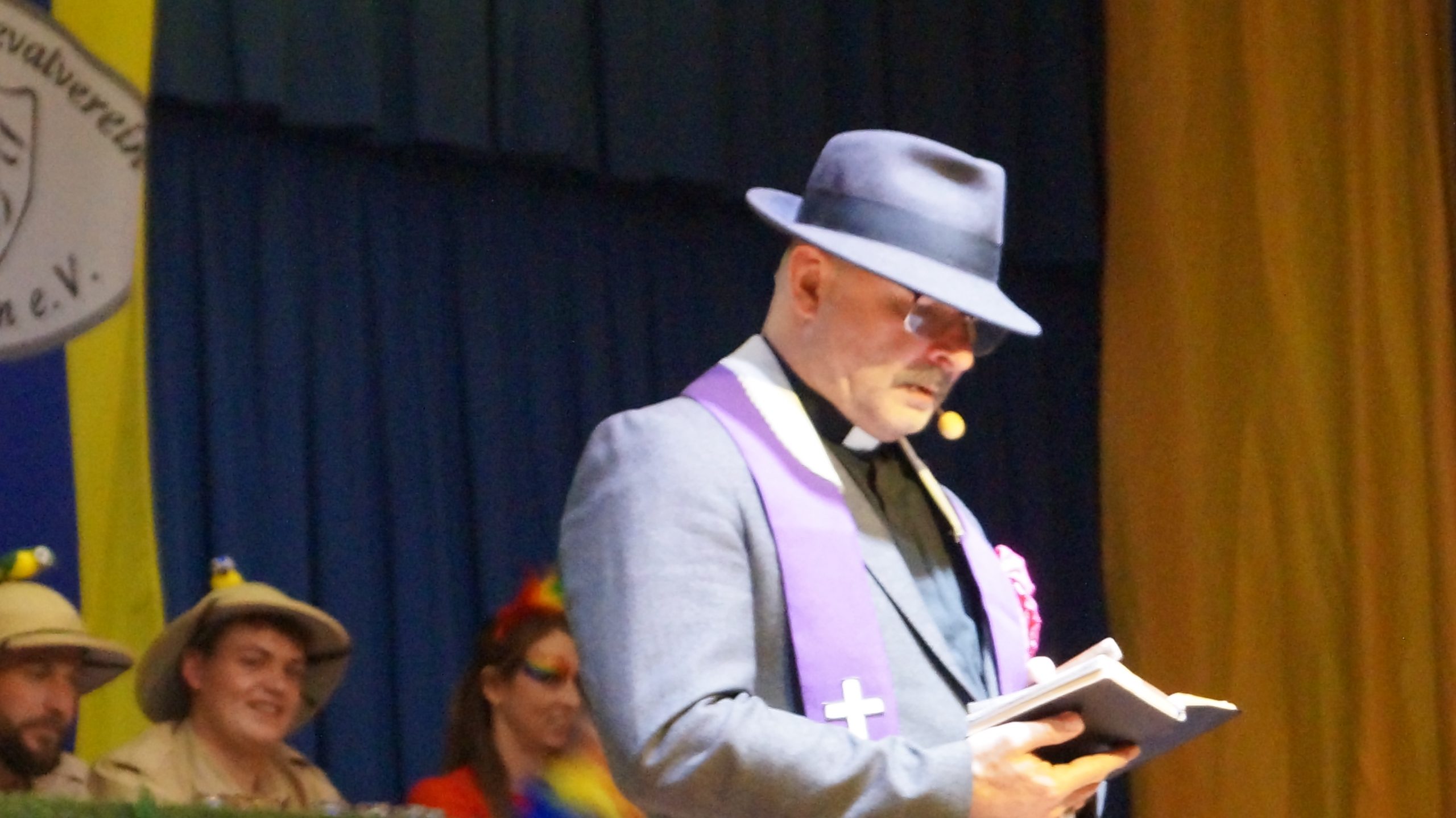 „Steffen Jobst Pfarrer Fulder Bohnebeitel Prunksitzung Bechtolsheim“ „Steffen Jobst Pfarrer Fulder Bohnebeitel Prunksitzung Bechtolsheim“